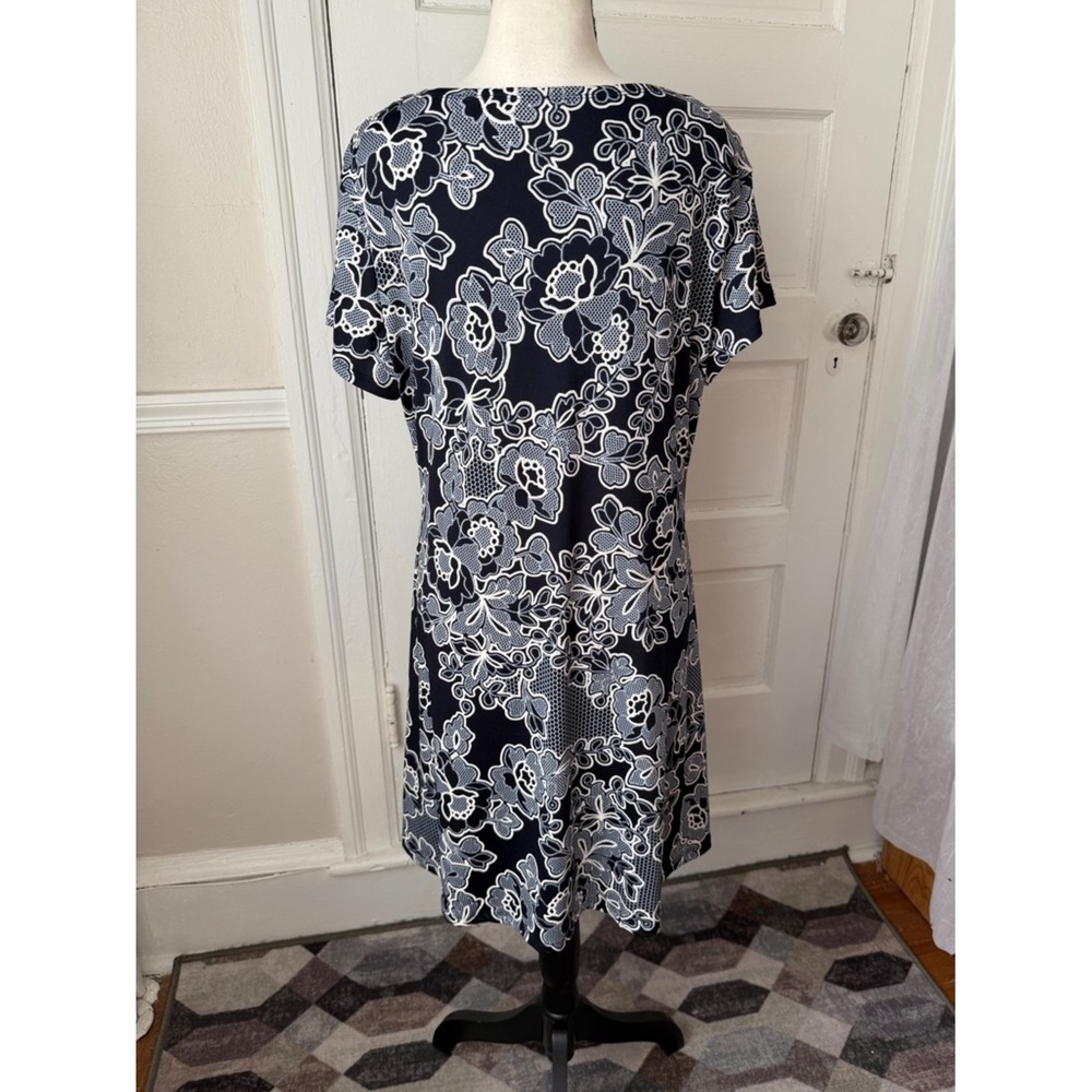 Kaktus Navy Blue &‎ White Floral Short Sleeve Mini Dress Boho Vacation Summer M - Picture 15 of 16